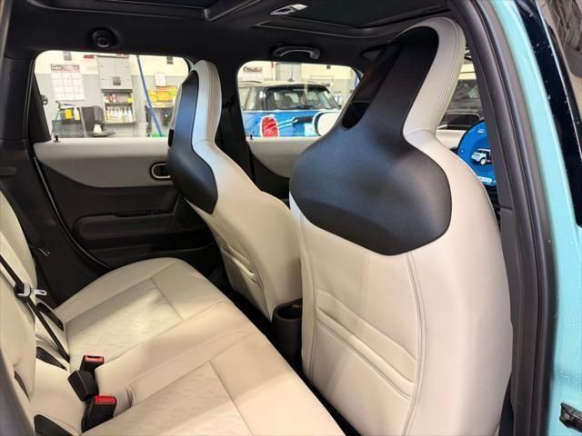 Thumbnail: 2026 MINI Cooper - 24