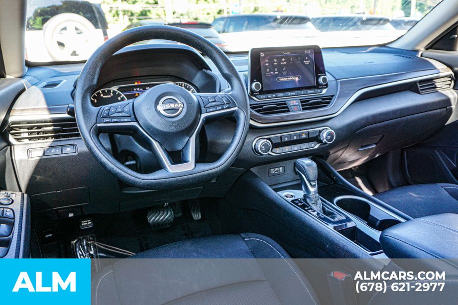Used 2024 Red Nissan 2.5 SV image 26