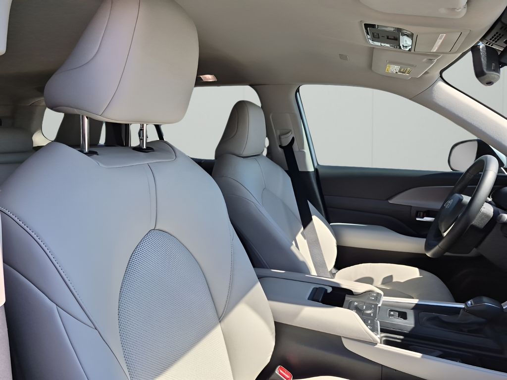 Used Car 2024 Toyota Grand Highlander  Xle For Sale Under $50,000 In Austin, Texas