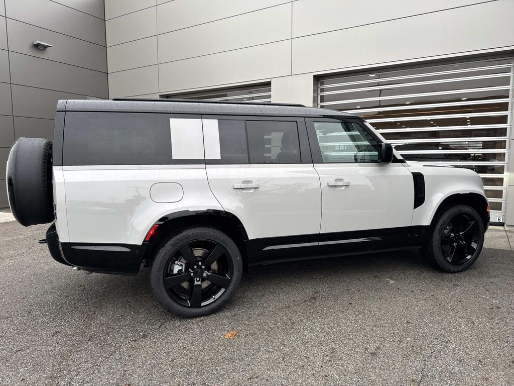 New 2026 Gray Land Rover X-Dynamic SE image 7