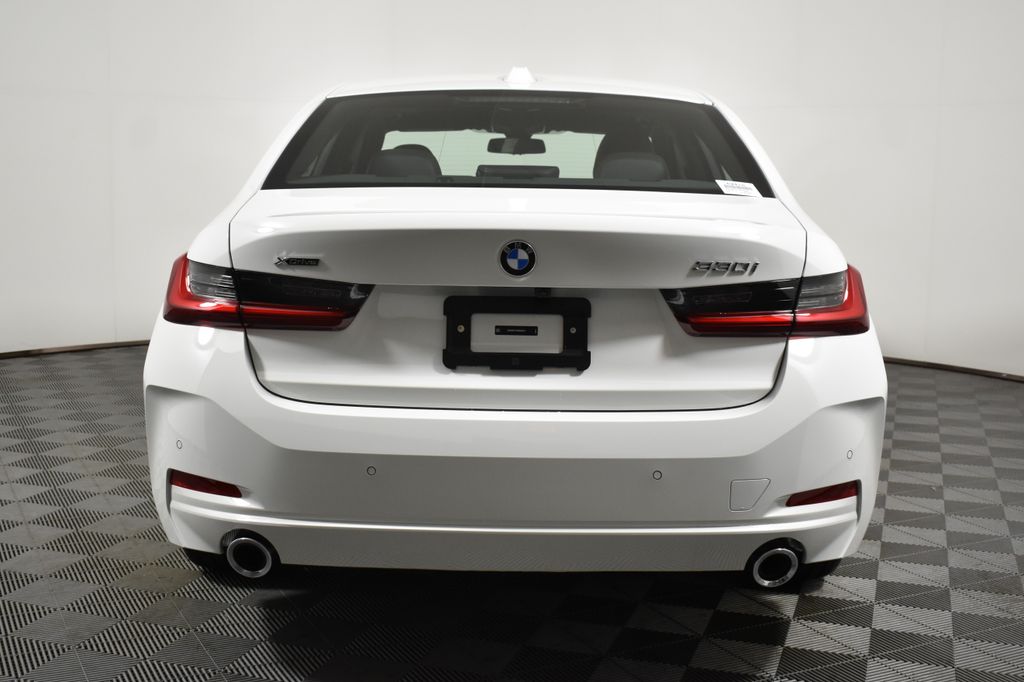 2024 BMW 3 Series 330i xDrive 6