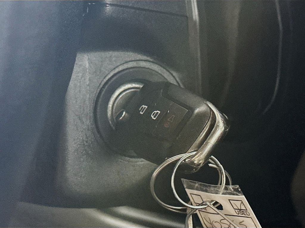 Used 2019 White Ford XL image 28