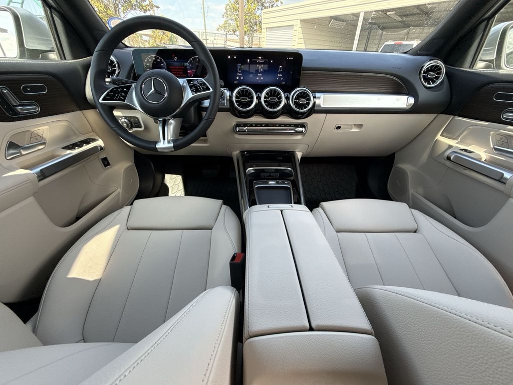 Thumbnail: 2026 Mercedes-Benz GLB - 19