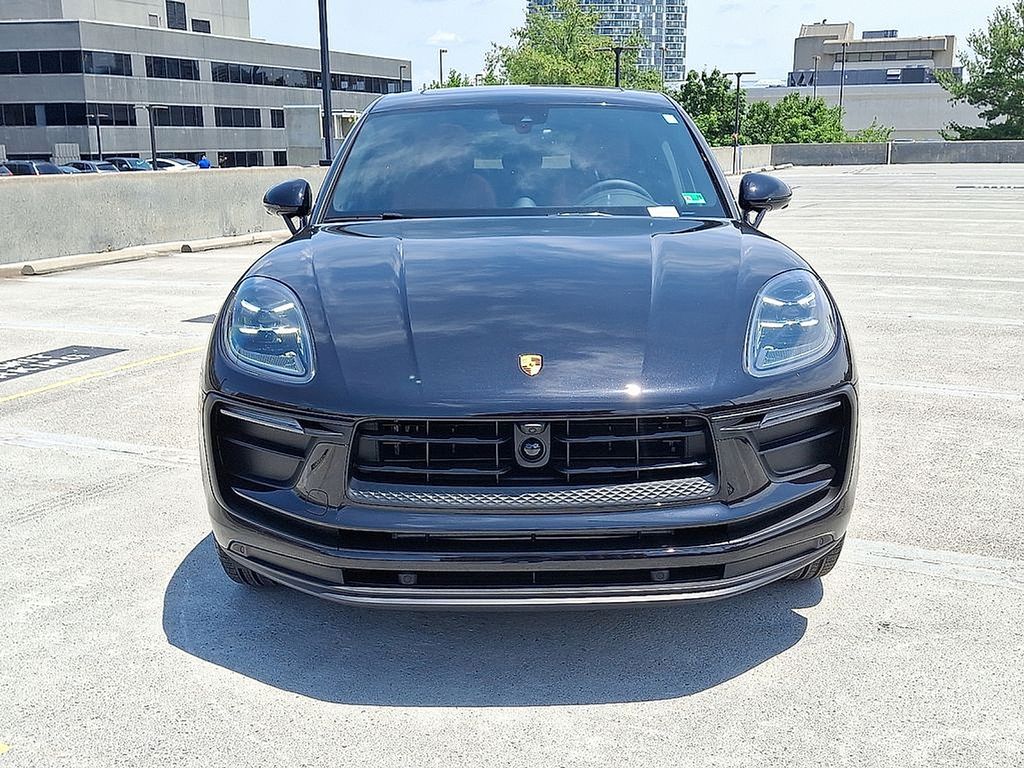 Thumbnail: 2025 Porsche Macan - 6