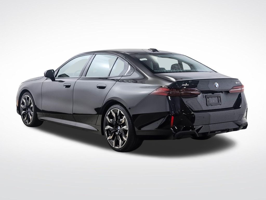 Thumbnail: 2027 BMW 5 Series - 3