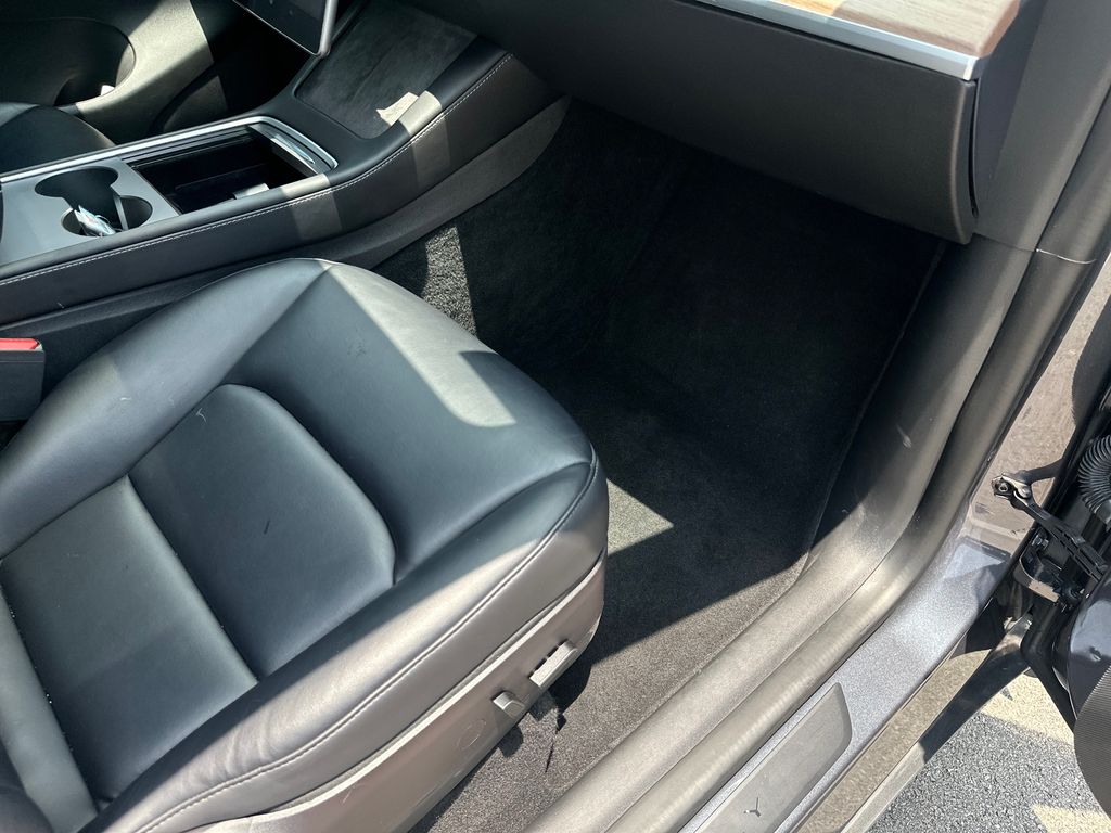 Used Car 2022 Tesla Model Y  Long Range For Sale Under $35,000 In Austin, Texas