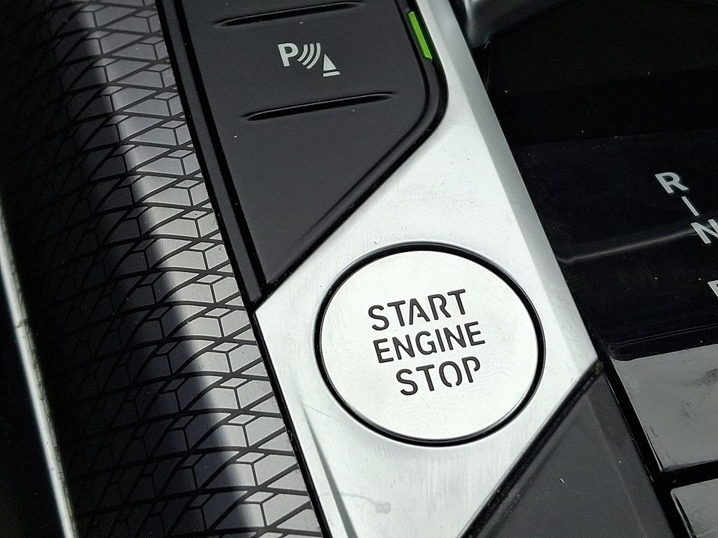 Thumbnail: 2024 BMW 4 Series - 24