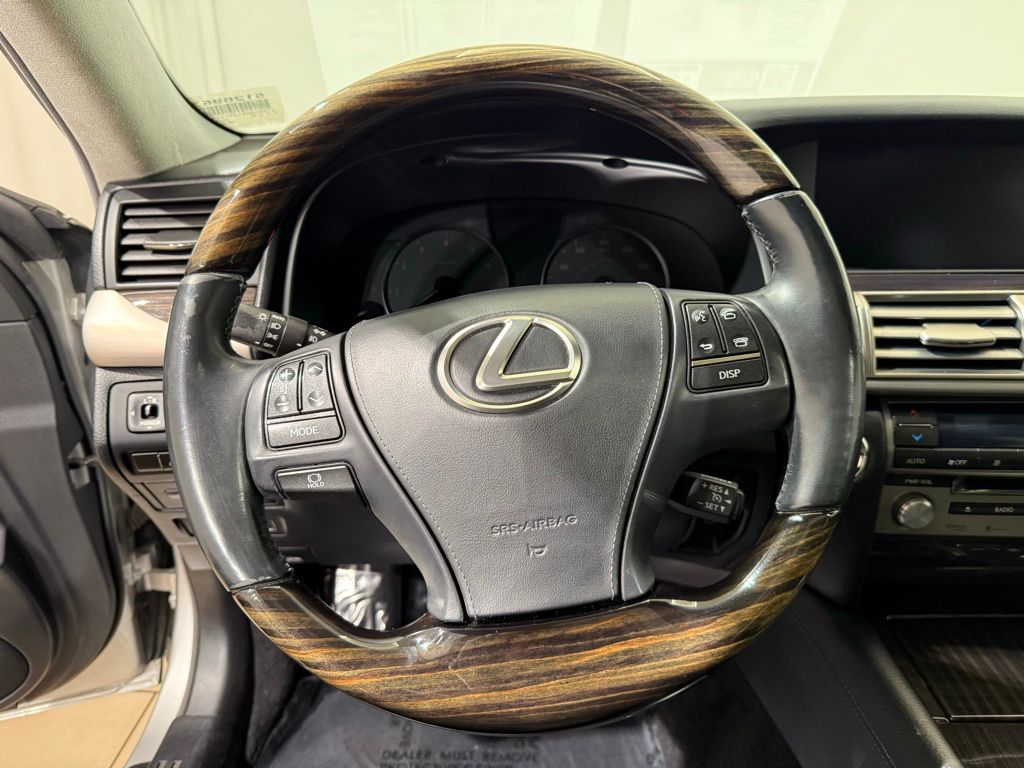Thumbnail: 2014 Lexus LS - 23