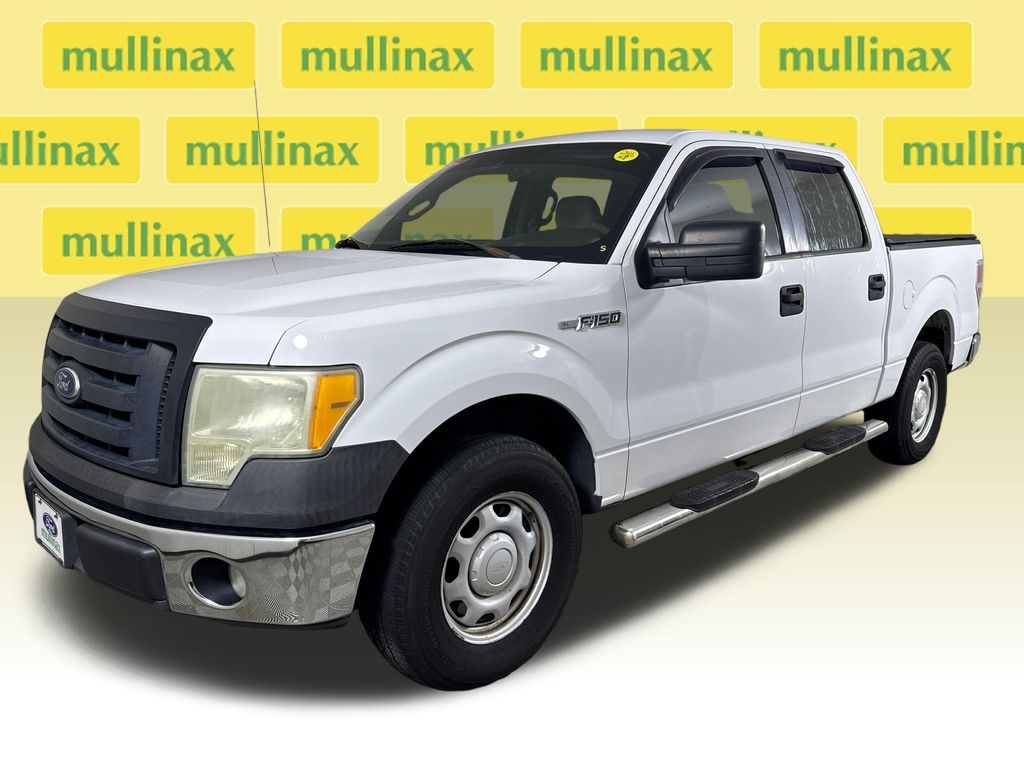 Used 2010 White Ford XL image 13