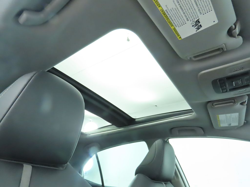 Thumbnail: 2019 Toyota Camry - 19