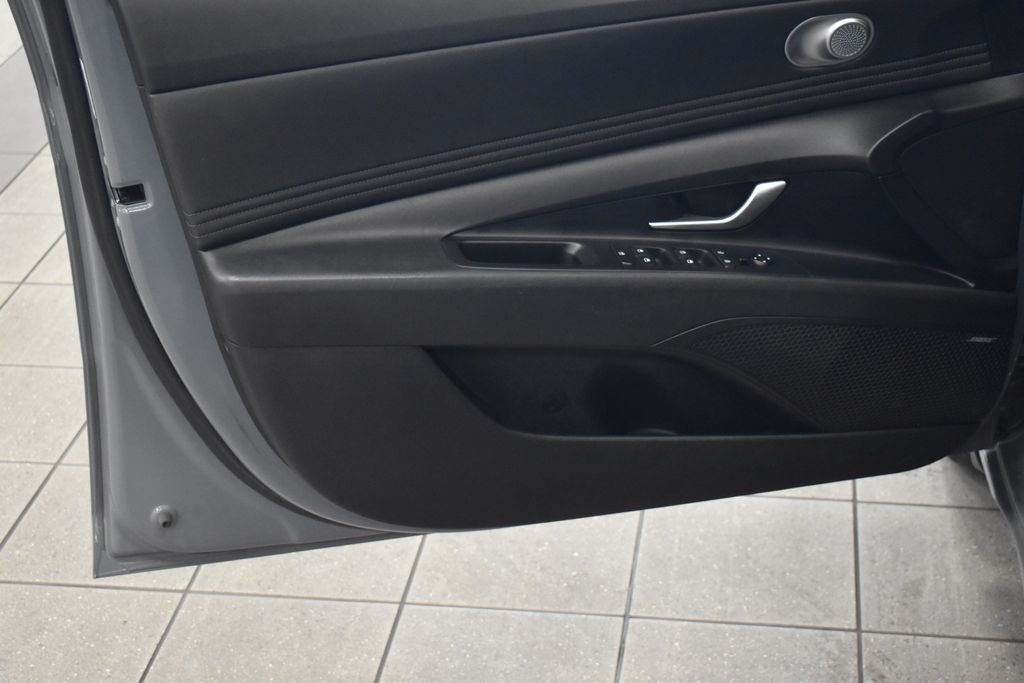 2022 Hyundai Elantra SEL 14