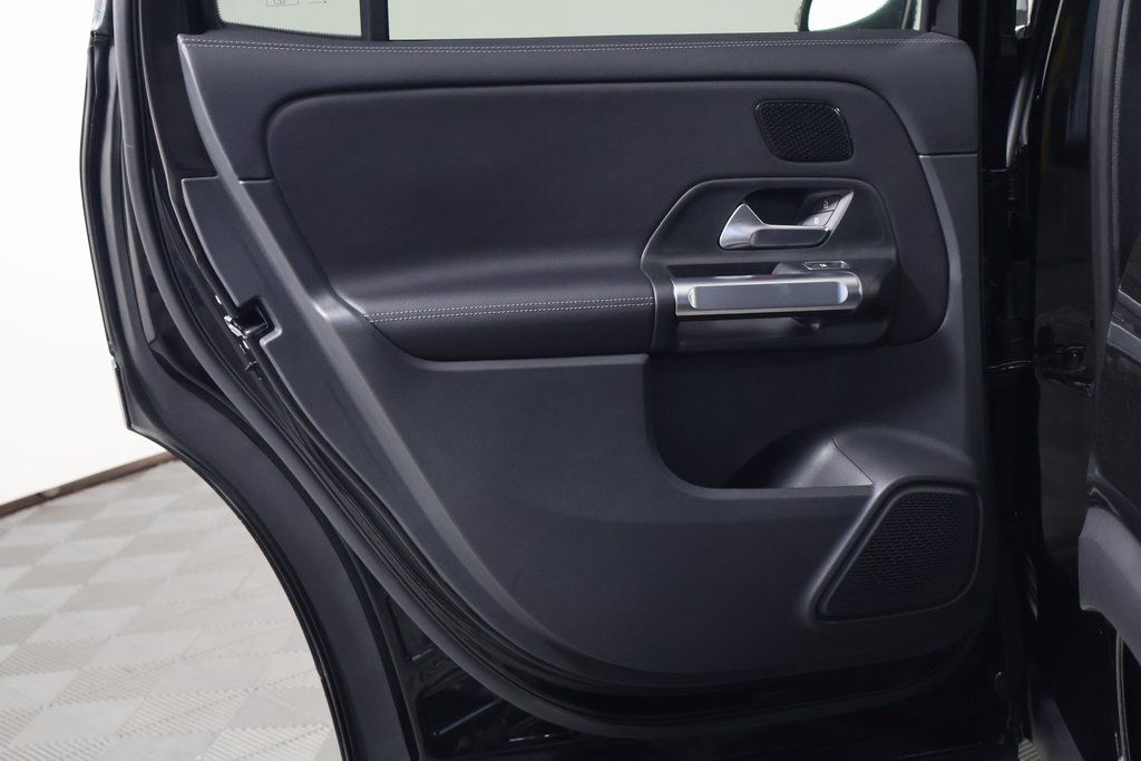 Thumbnail: 2025 Mercedes-Benz GLB - 13