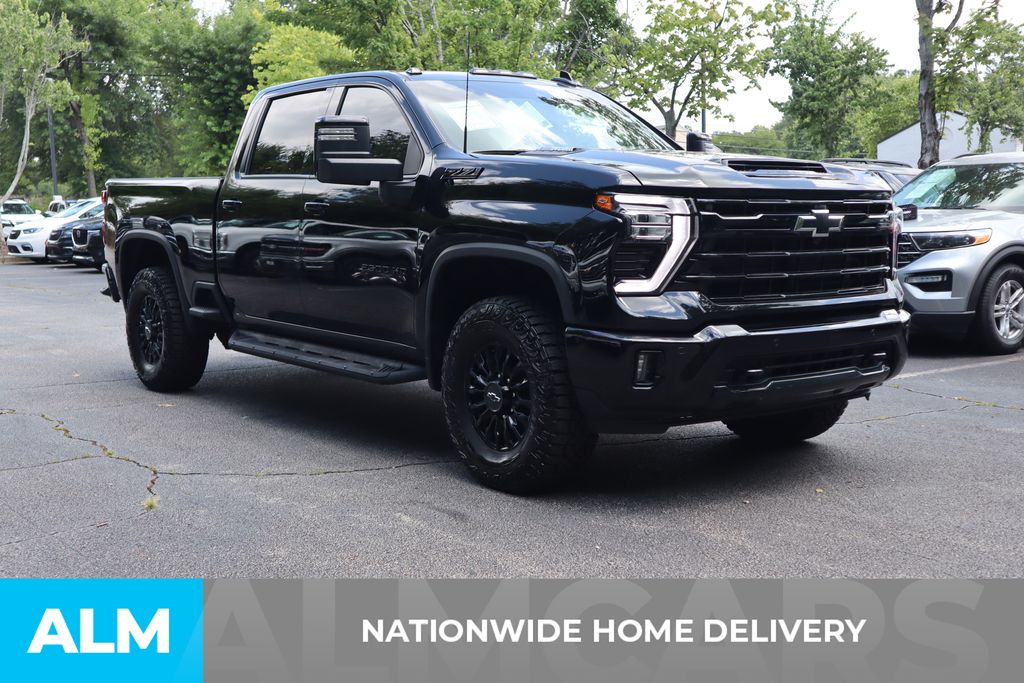 2024 Chevrolet Silverado 2500HD LTZ photo 3