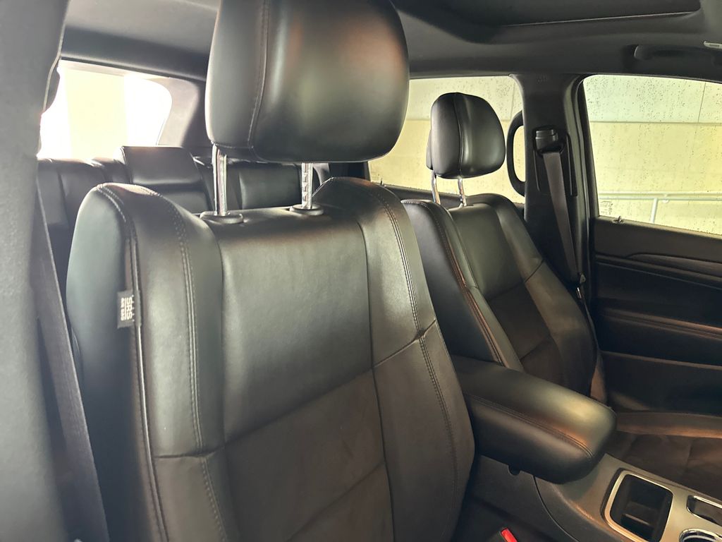 Used Car 2020 Jeep Grand Cherokee  Altitude For Sale Under $25,000 In Austin, Texas
