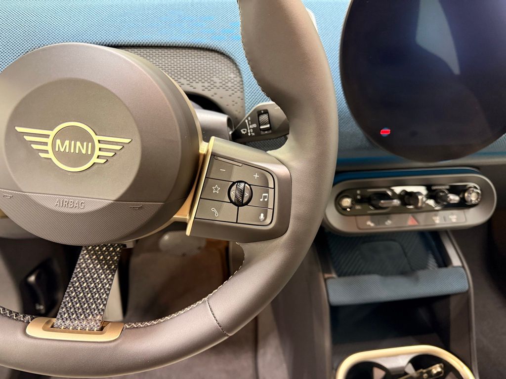 Thumbnail: 2025 MINI Cooper Countryman - 14