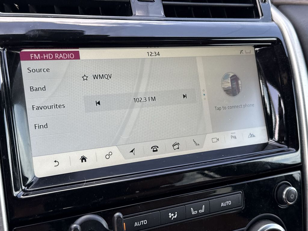 Thumbnail: 2018 Land Rover Discovery - 23