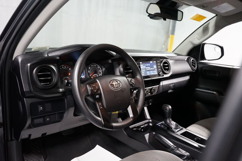 Thumbnail: 2022 Toyota Tacoma - 12