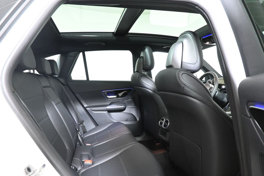 2025 Mercedes-Benz GLC 300 19