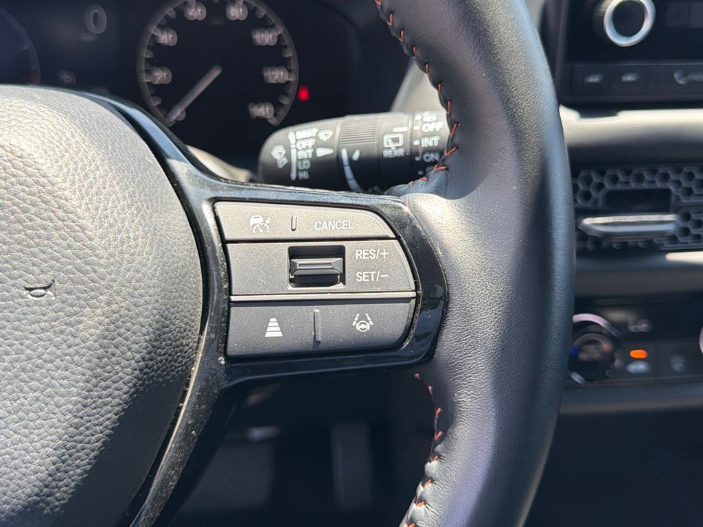 Used 2025 Honda HR-V SUV