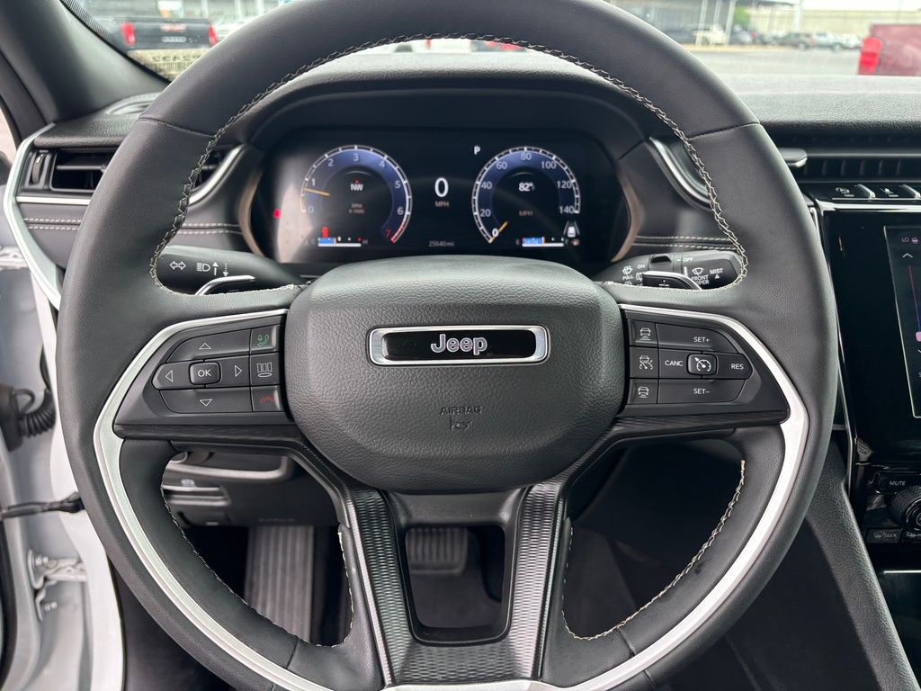 Used Car 2025 Jeep Grand Cherokee  Altitude For Sale Under $40,000 In Austin, Texas