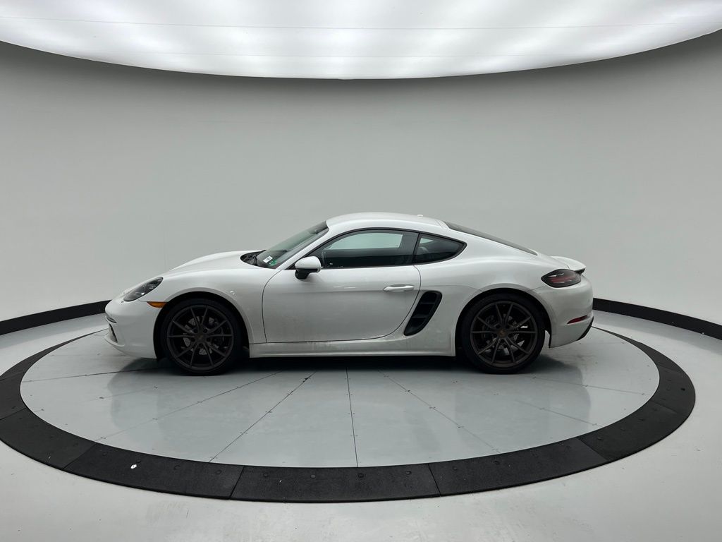 Thumbnail: 2022 Porsche 718 Cayman - 2