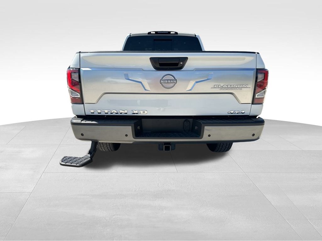 2023 Nissan Titan XD Platinum Reserve 23