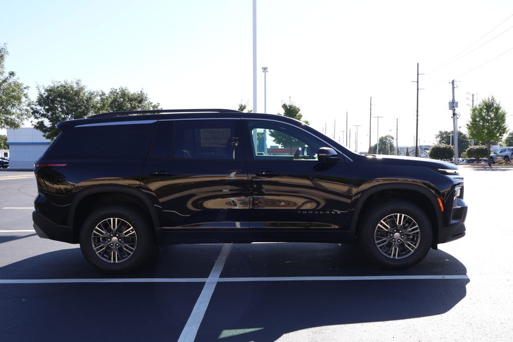 Thumbnail: 2026 Chevrolet Traverse - 9