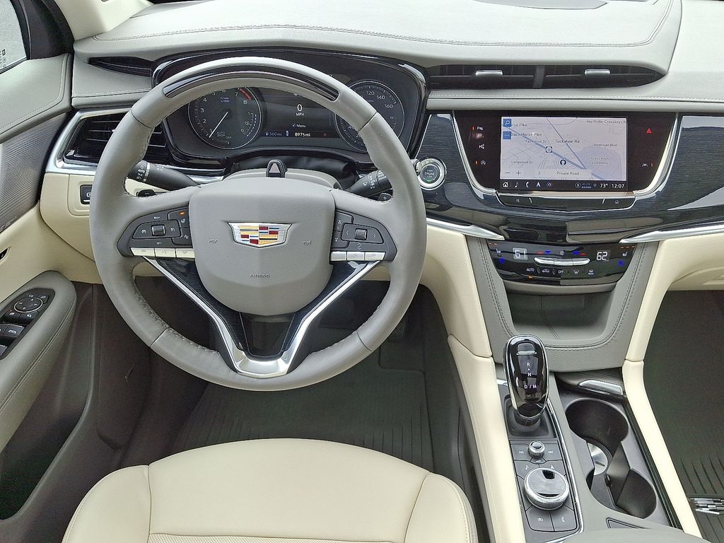 Thumbnail: 2025 Cadillac XT6 - 13