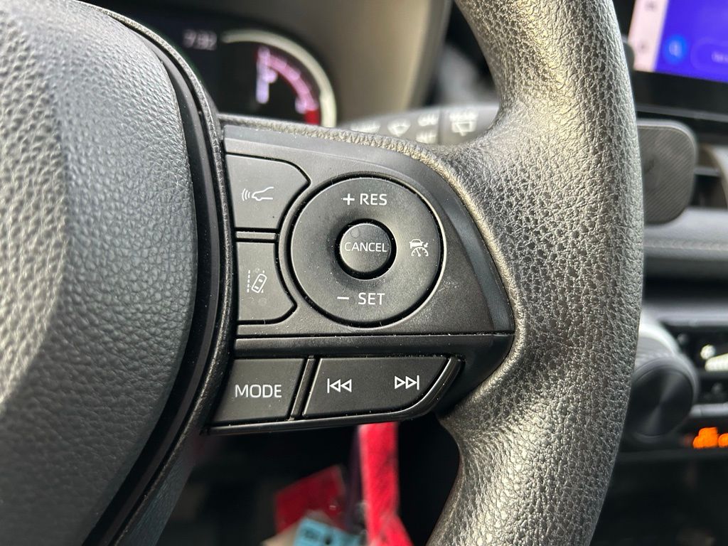 Thumbnail: 2023 Toyota RAV4 - 18