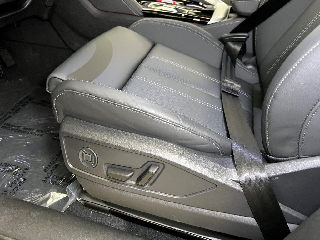 Thumbnail: 2025 Audi Q5 - 27