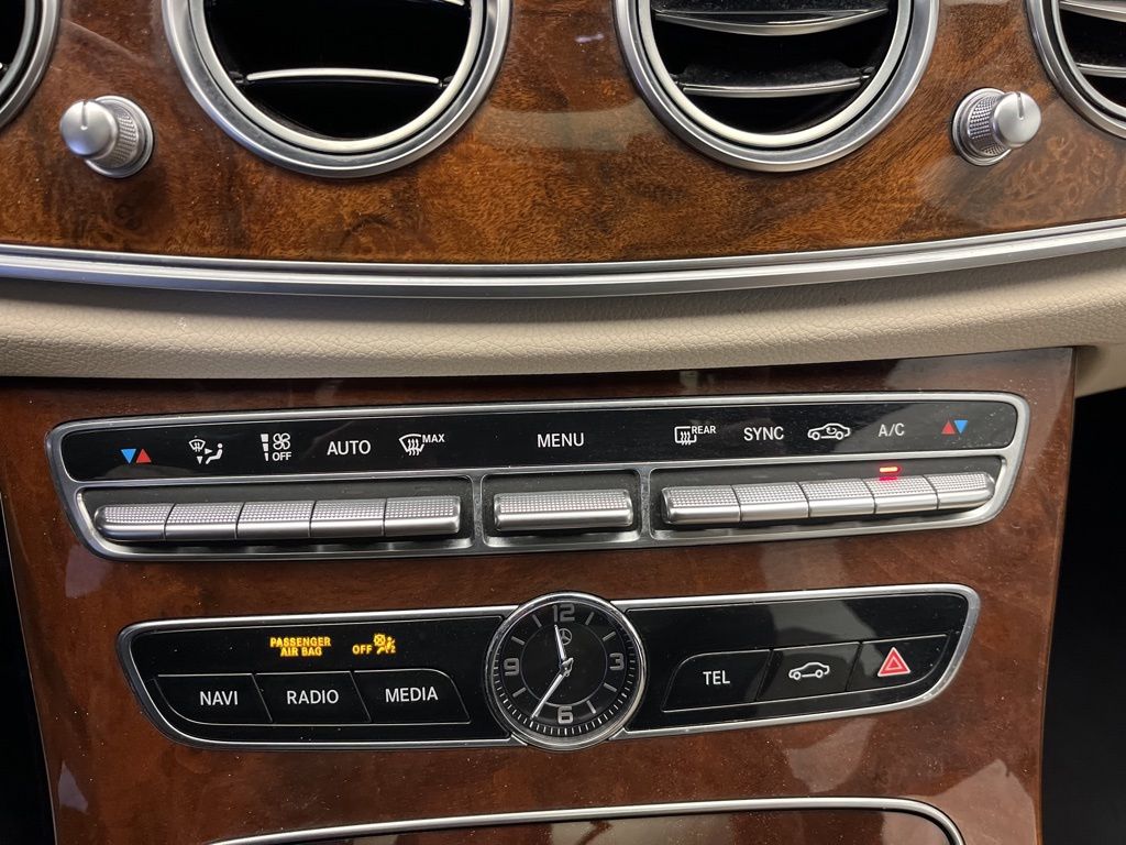 Thumbnail: 2019 Mercedes-Benz E-Class - 20