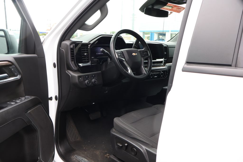 2023 Chevrolet Silverado 1500 LT 12