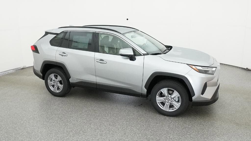 Thumbnail: 2025 Toyota RAV4 - 22