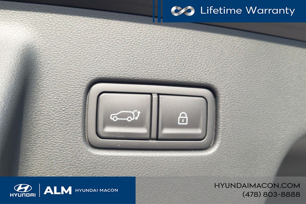 New 2026 Black Hyundai Blue SEL Premium 7P image 11