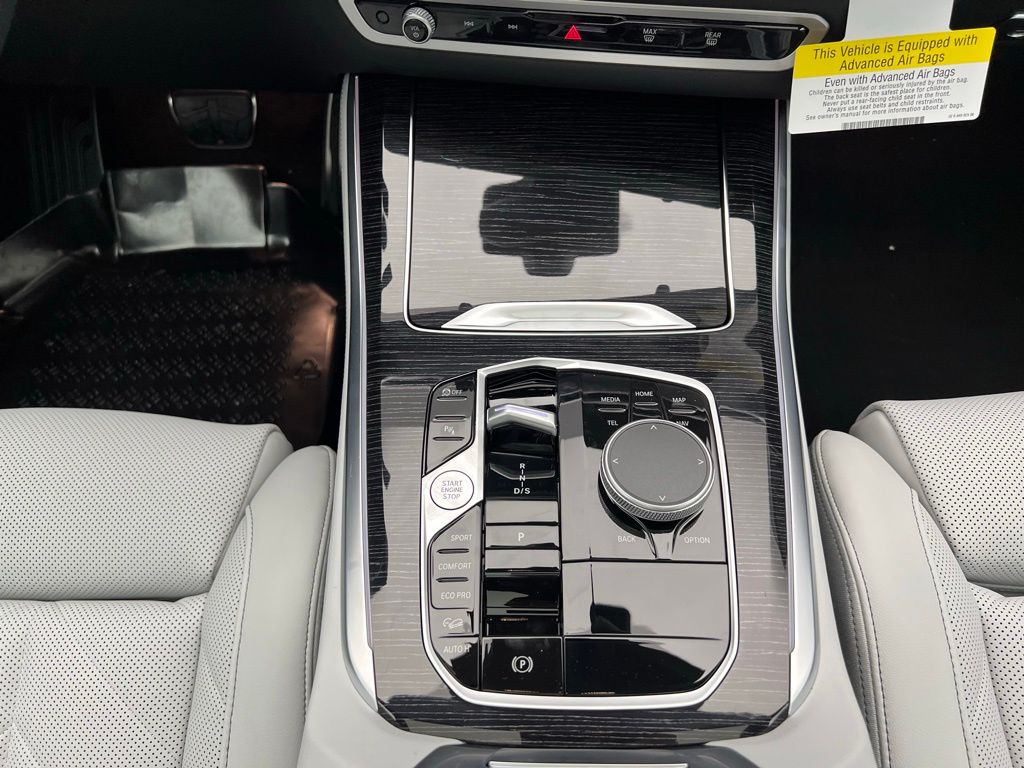 Thumbnail: 2026 BMW X5 - 10