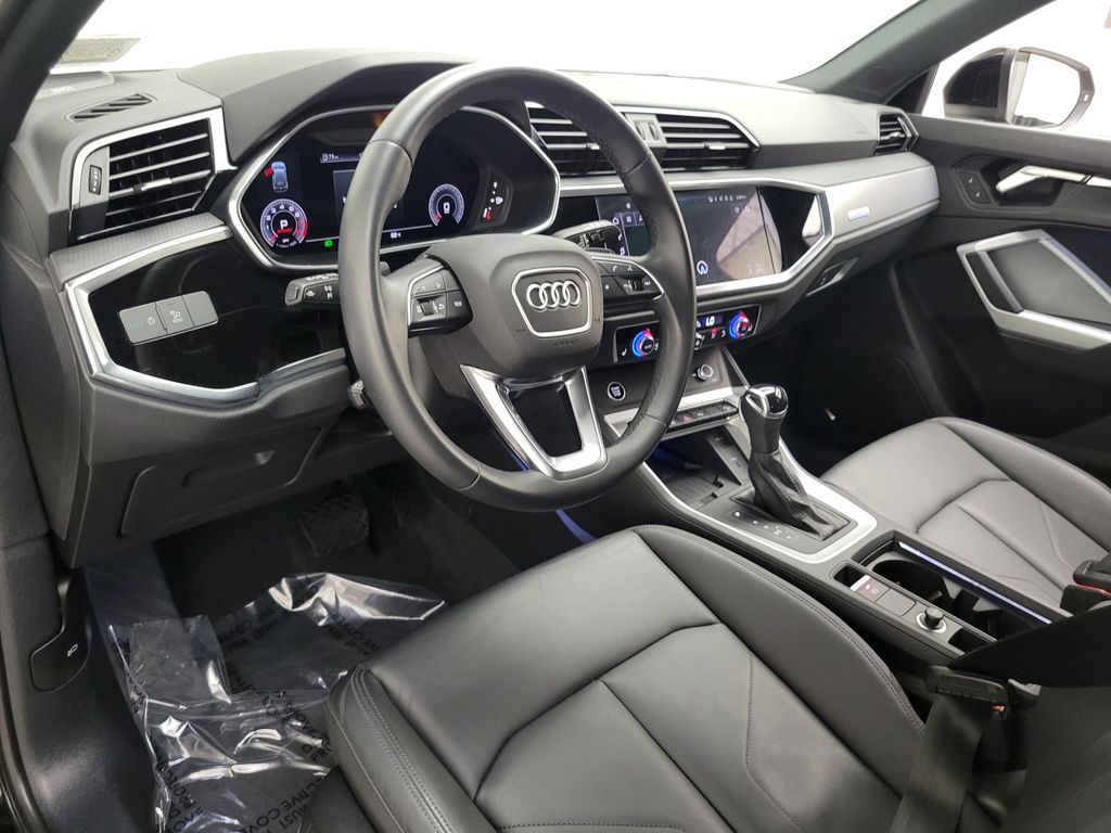 Thumbnail: 2023 Audi Q3 - 26