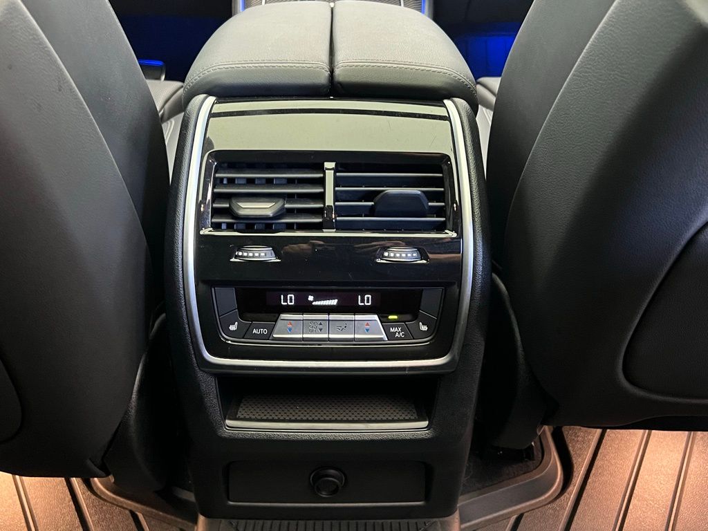 2023 BMW X5 M50i 10