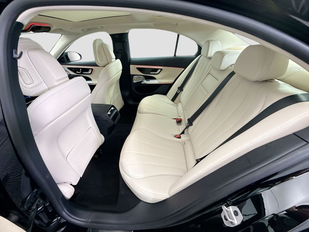 Thumbnail: 2025 Mercedes-Benz E-Class - 20