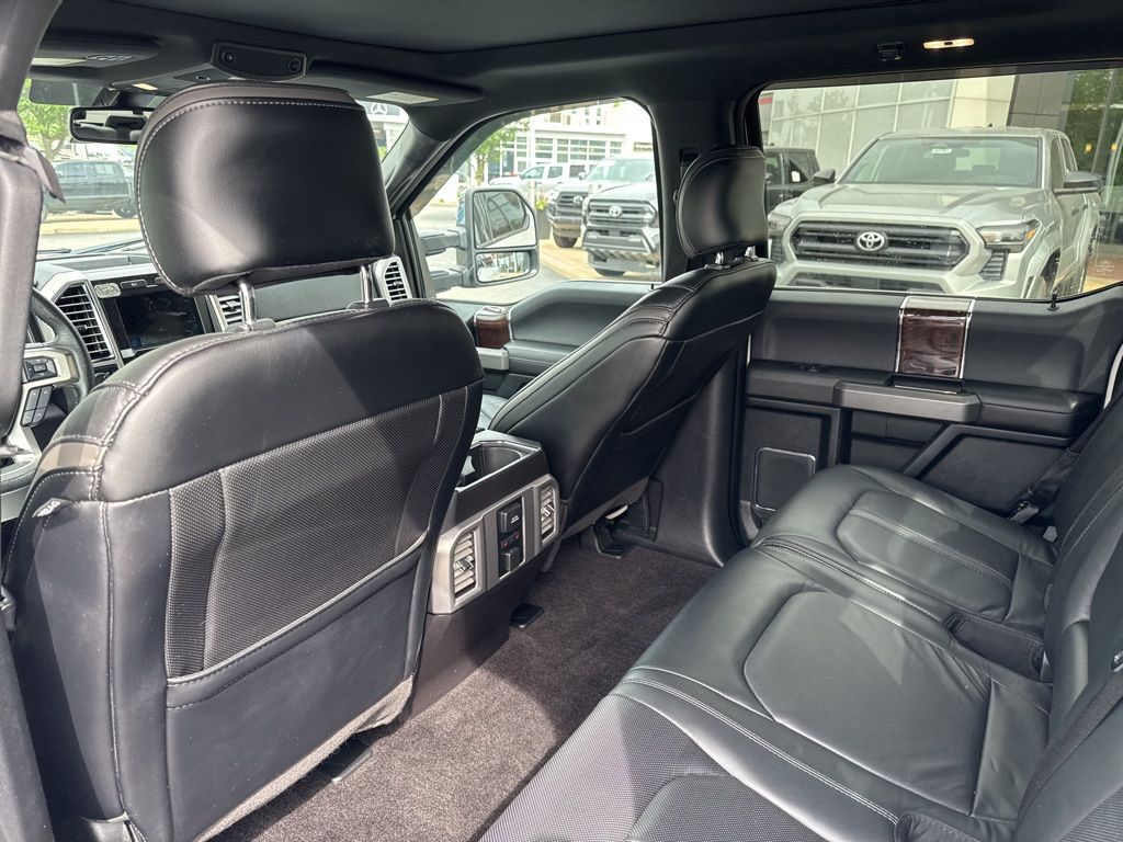 2016 Ford F-150 Platinum photo