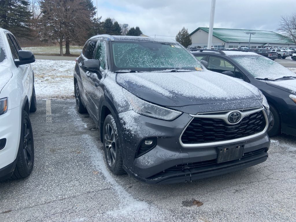 2021 Toyota Highlander XLE AWD