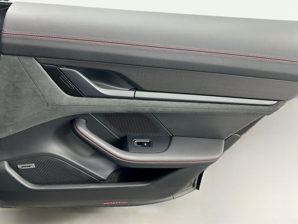 Thumbnail: 2023 Porsche Taycan - 28