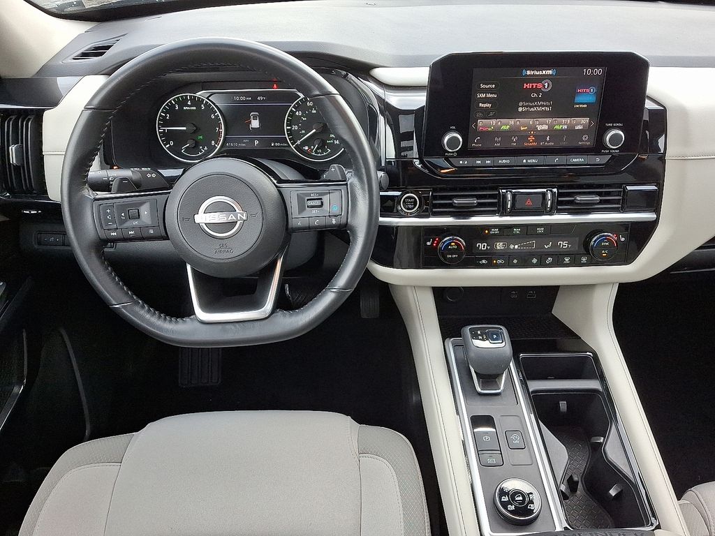 Thumbnail: 2022 Nissan Pathfinder - 13