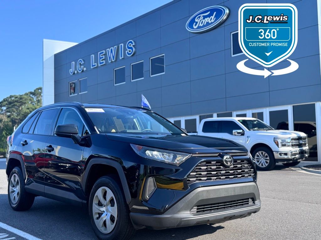 2020 Toyota RAV4 LE
