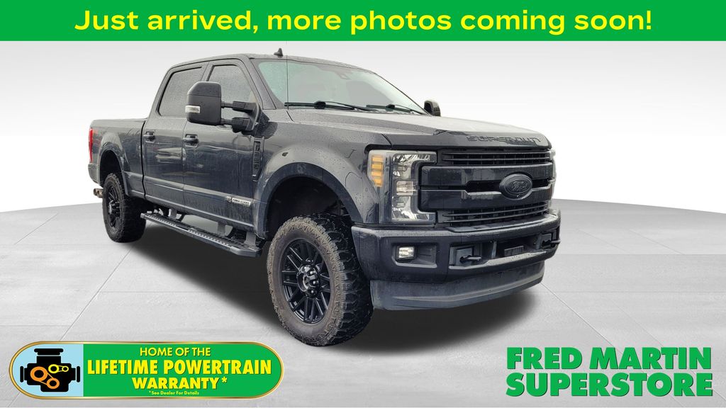 2019 Ford F-250 Super Duty Lariat Crew Cab 4WD