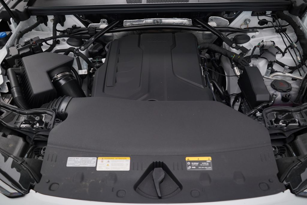 Thumbnail: 2025 Audi Q5 - 12