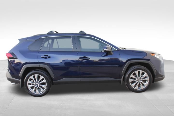 Used Car 2021 Toyota Rav4  Xle Premium For Sale Under $25,000 In Georgetown, Texas