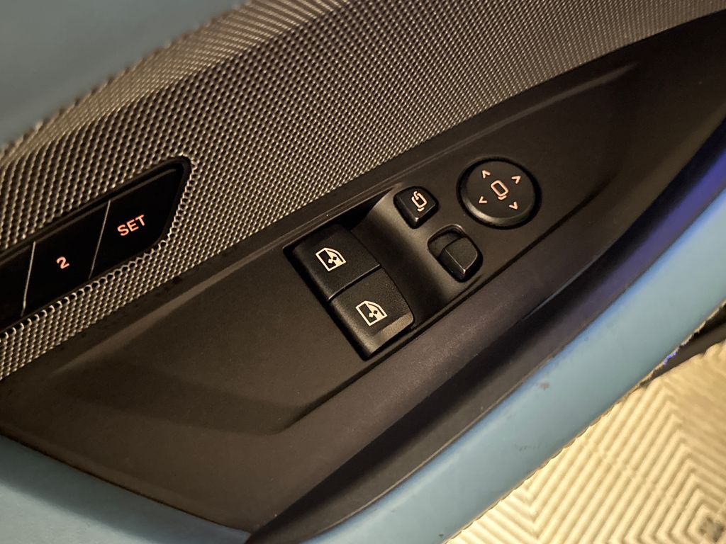 Used 2022 Black BMW Competition image 18