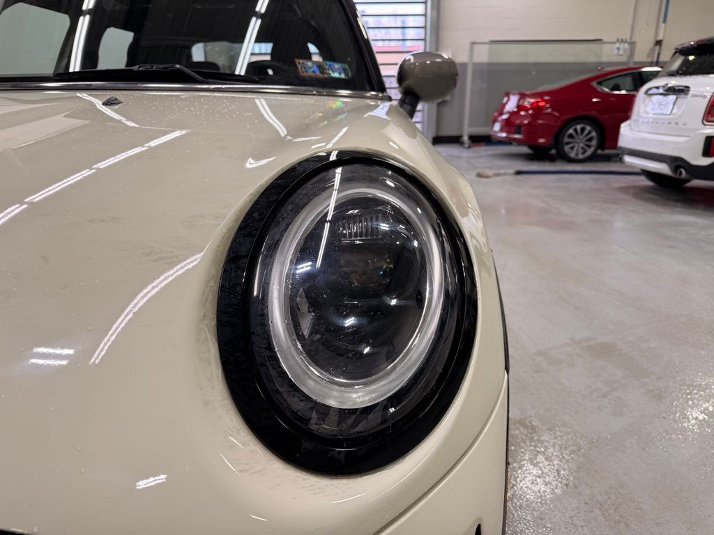 Thumbnail: 2023 MINI Cooper - 9