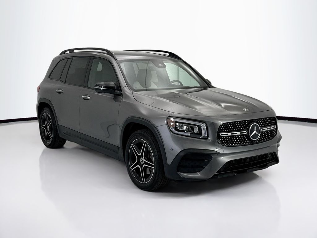 Thumbnail: 2022 Mercedes-Benz GLB - 3