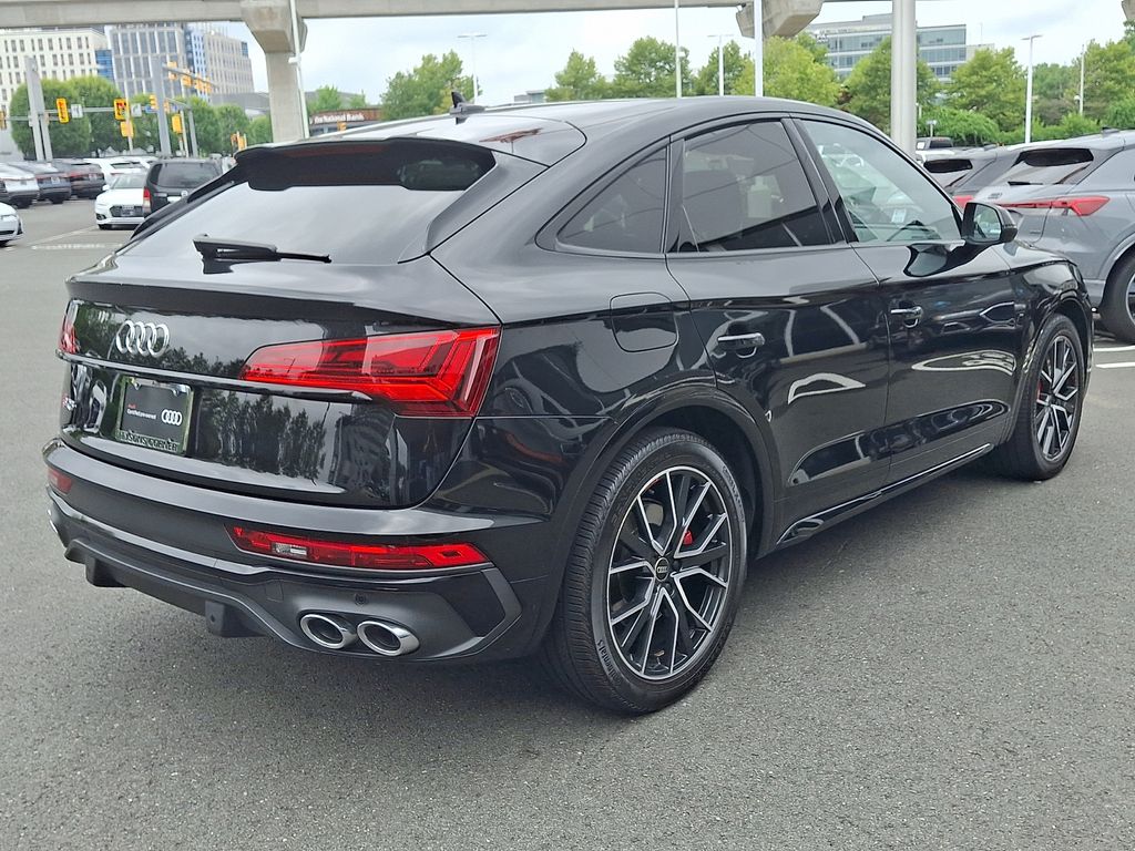 Thumbnail: 2023 Audi SQ5 - 4